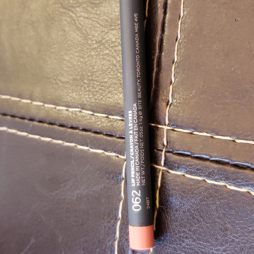 Bite lip pencil, Free with purchase